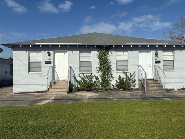 604 N WOODLAWN Avenue – photo 1