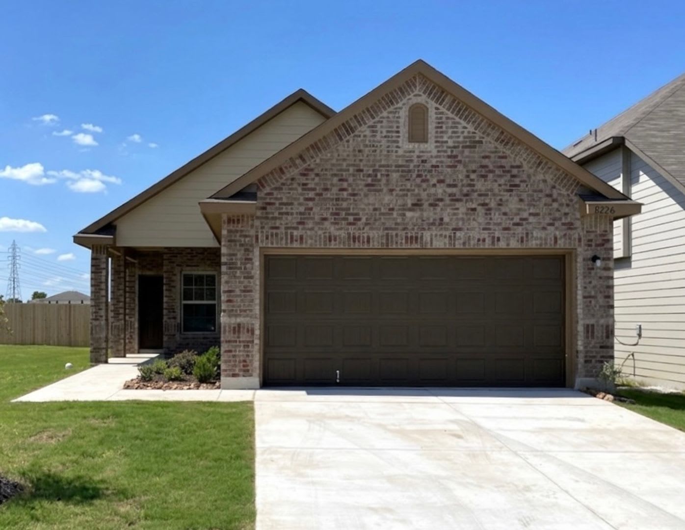 1 Story Home with 4 Bedrooms! – photo 1