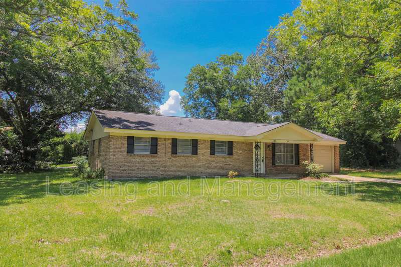 305 Millcreek Drive – photo 2