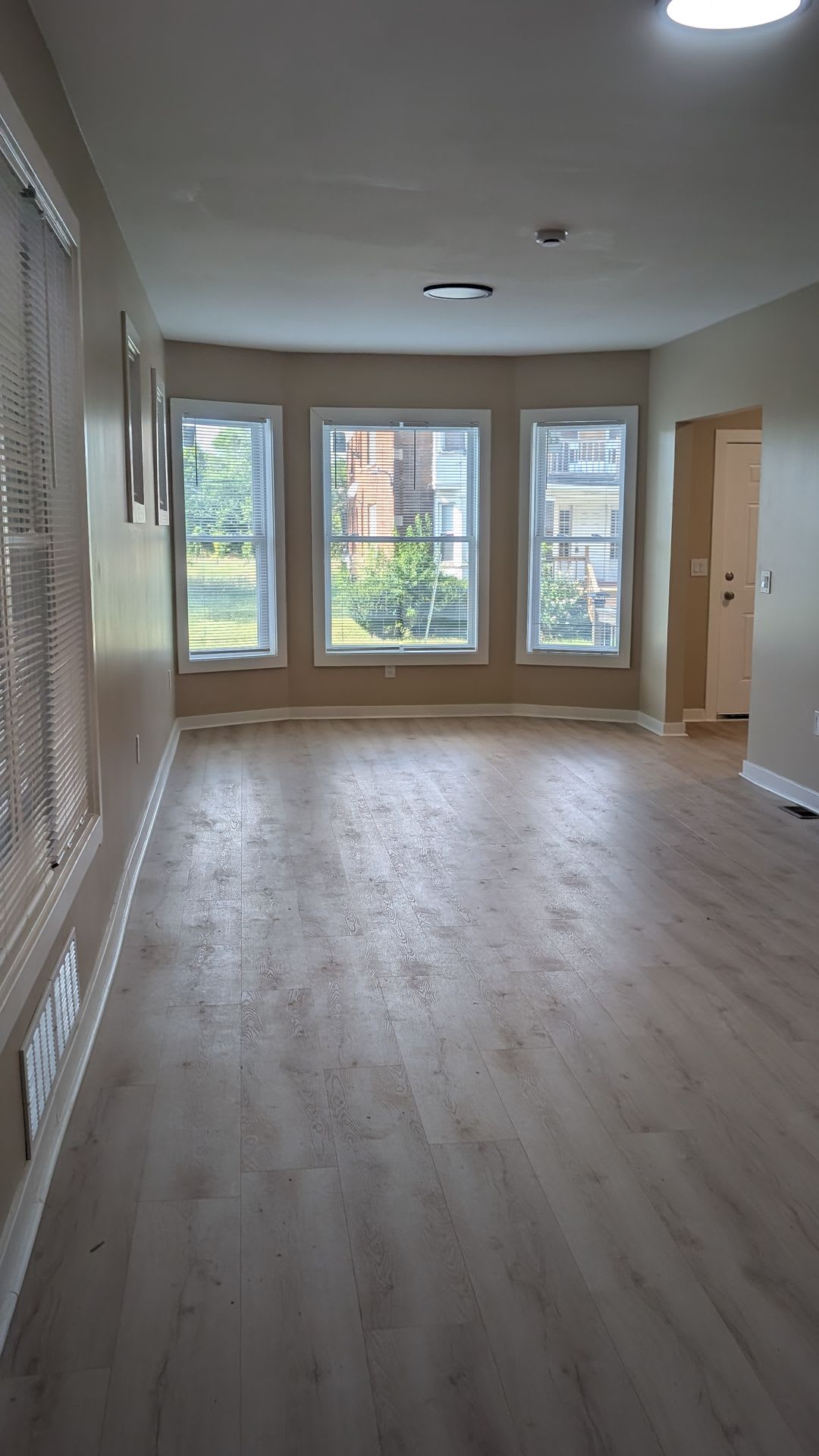 Newly Renovated Two-Bedroom – photo 2