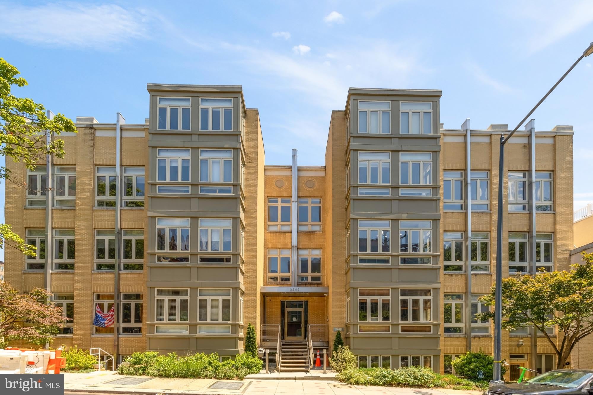 2363 CHAMPLAIN Street NW – photo 1