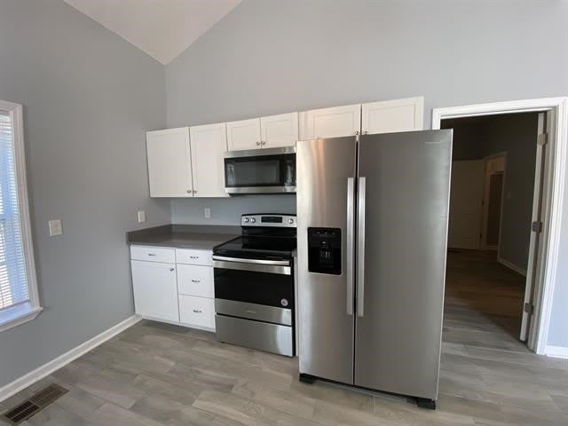 1074 BARKSDALE St – photo 4