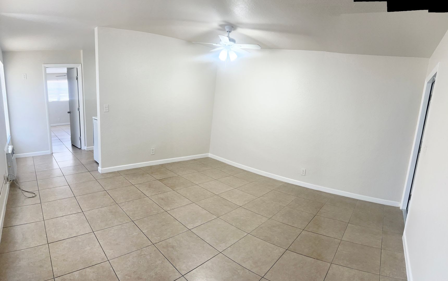 LARGE NEWLY RENOVATED APARTMENTS Application fee is waived during move in – photo 5