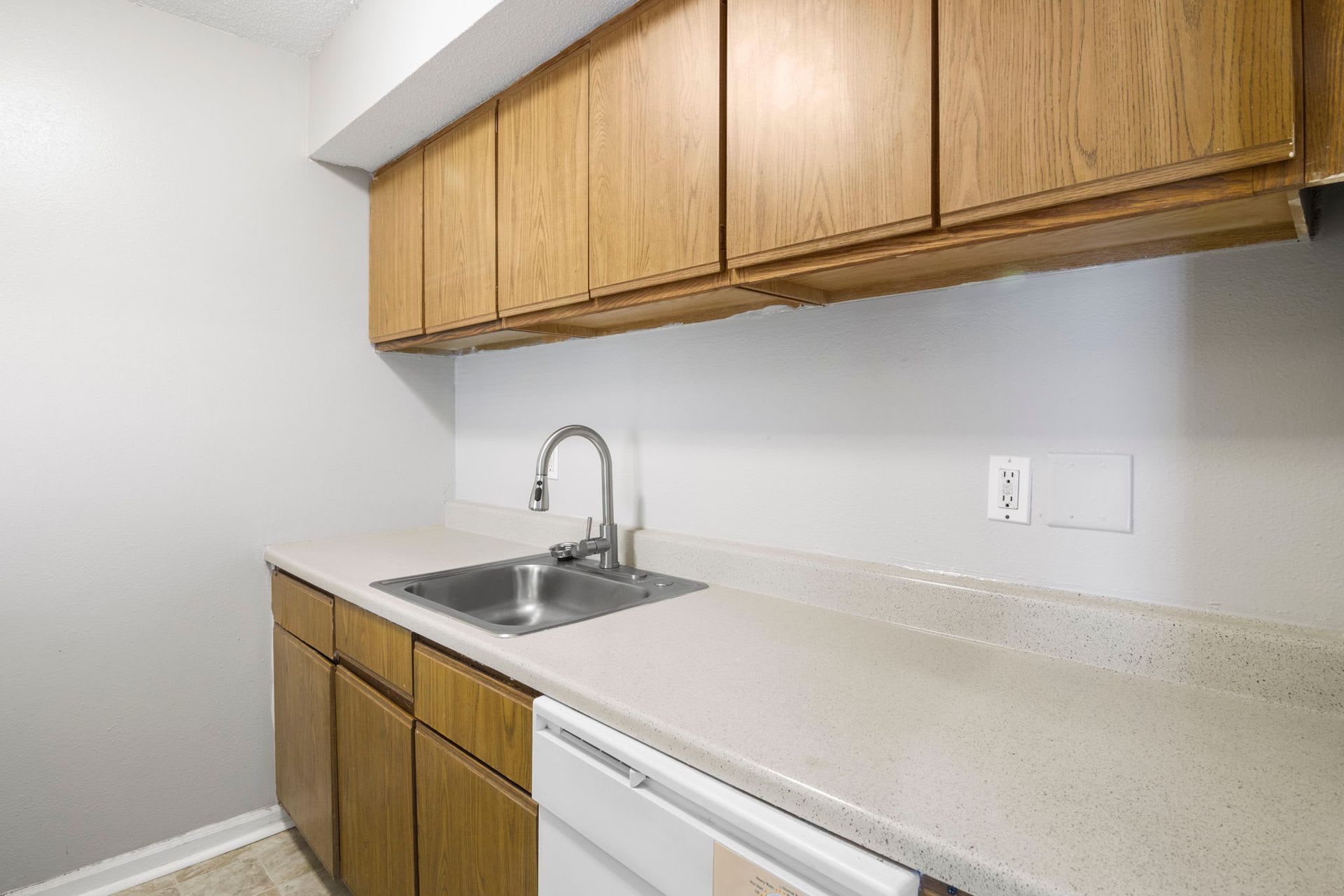 The Vineyards Apartment Homes – photo 1