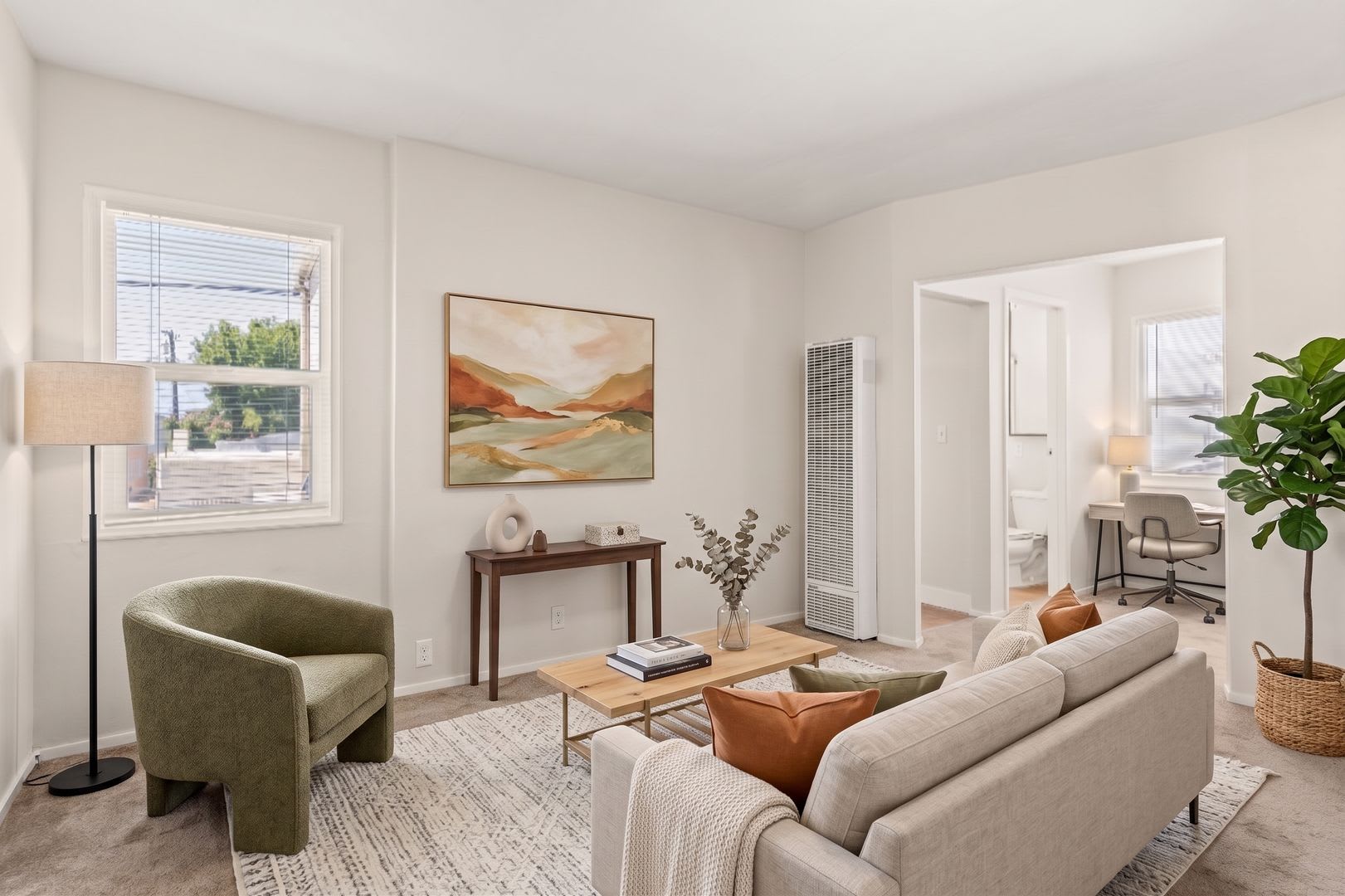 Charming San Leandro Duplex: 2 Bed w/ In-unit Laundry & Off-street Parking – photo 1