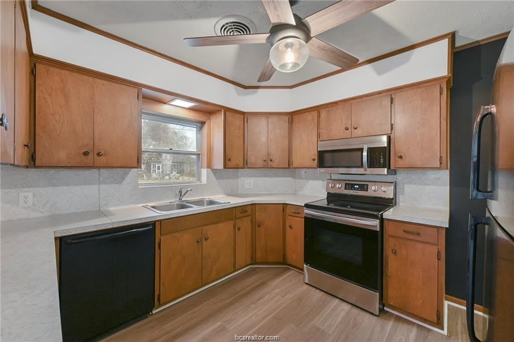 201 E North Avenue – photo 2