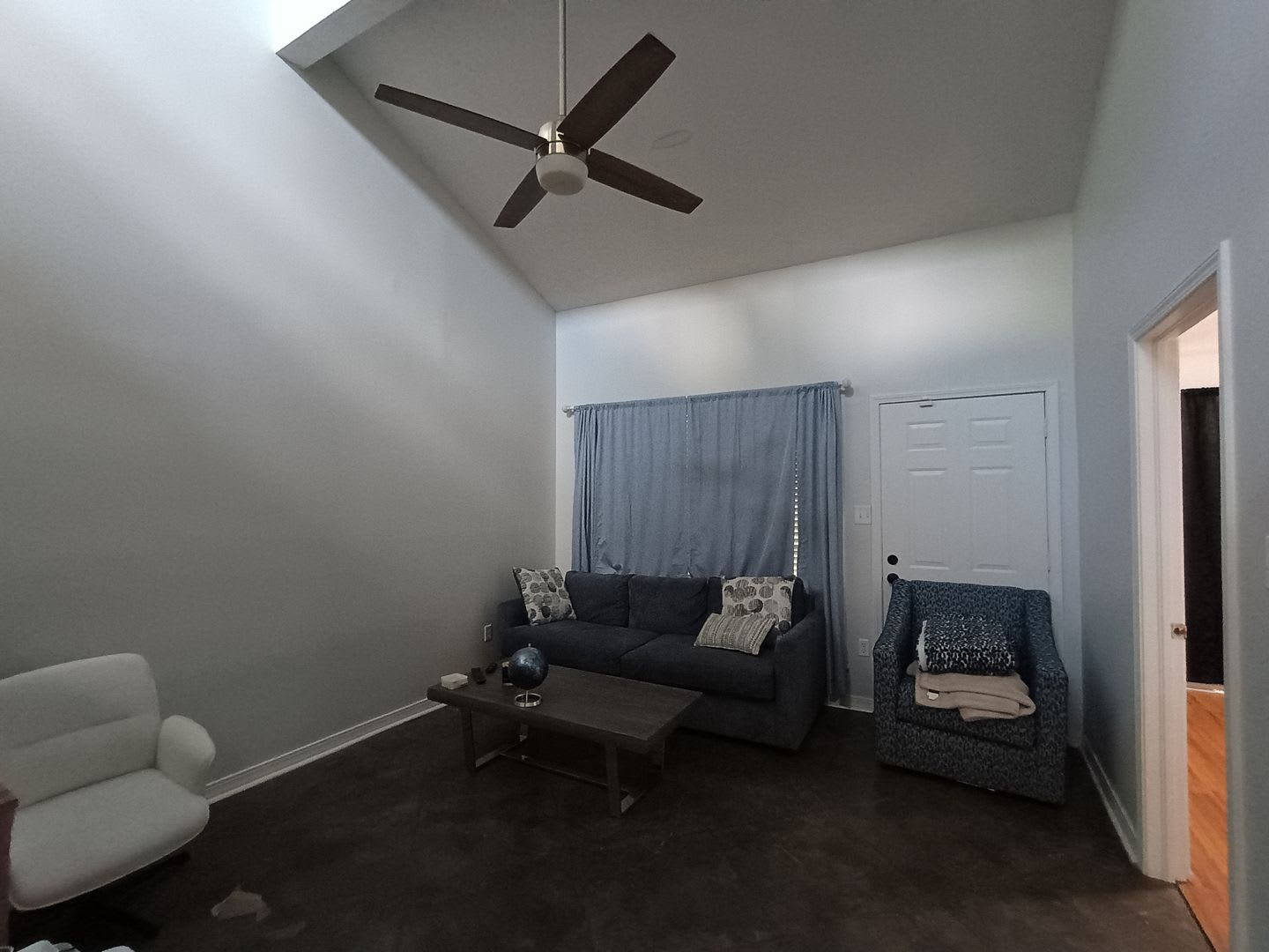 LSU Convenience – photo 4