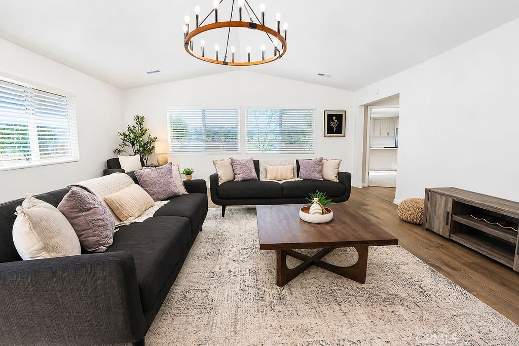1404 Highridge Street – photo 4