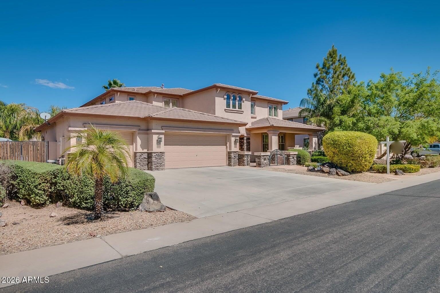 2892 E Beechnut Place – photo 2