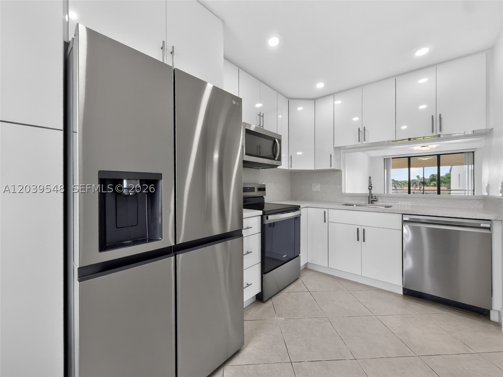 11358 Taft St – photo 4