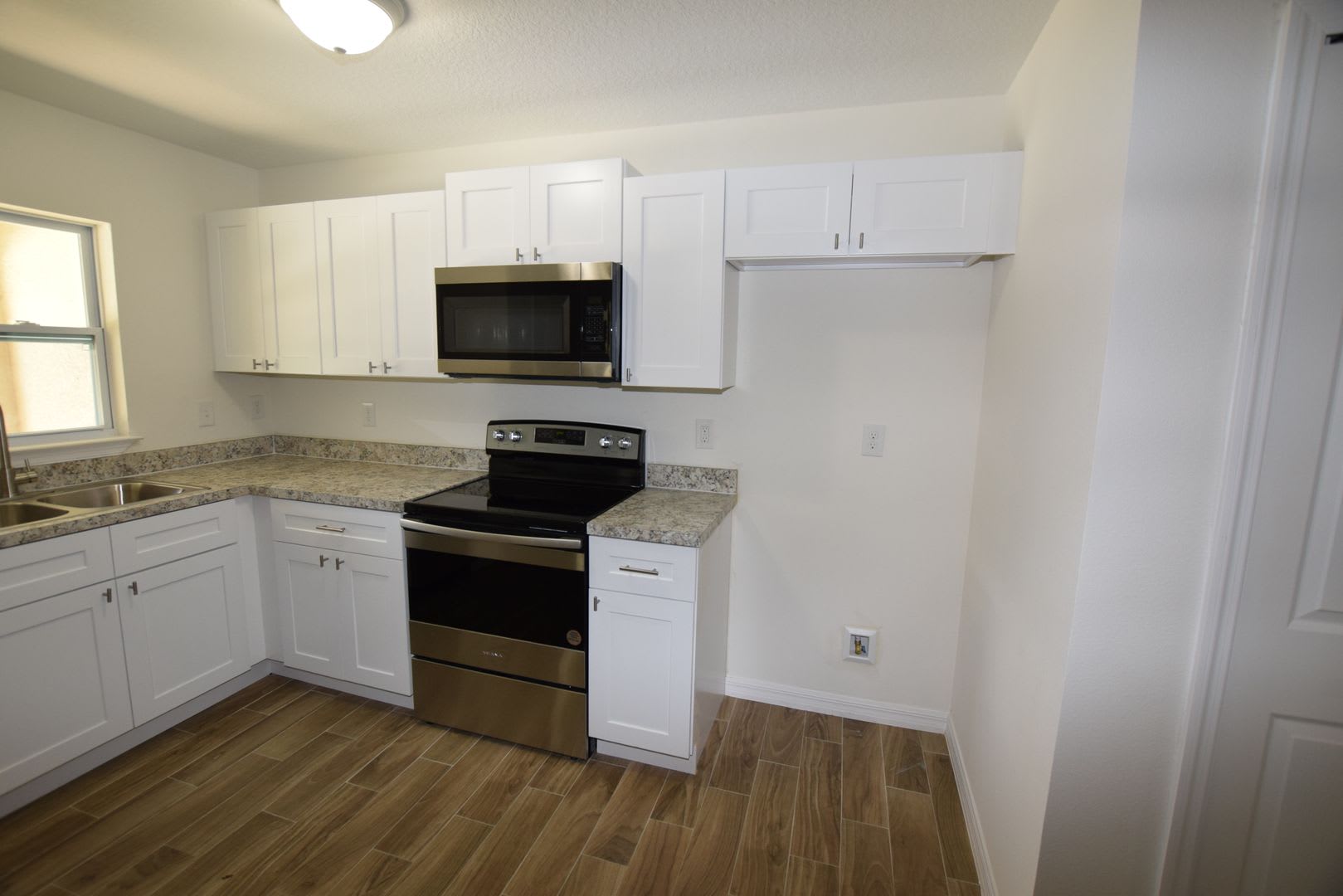 3 Bedroom, 2 Bath Duplex For Rent at 2318 W Cannon Ter NW #B, Fl. 33881 – photo 4