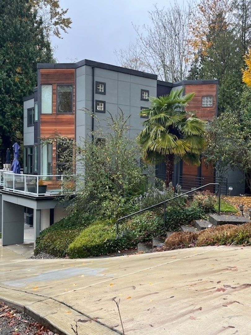 3bd/3.5ba Kirkland Home – photo 1
