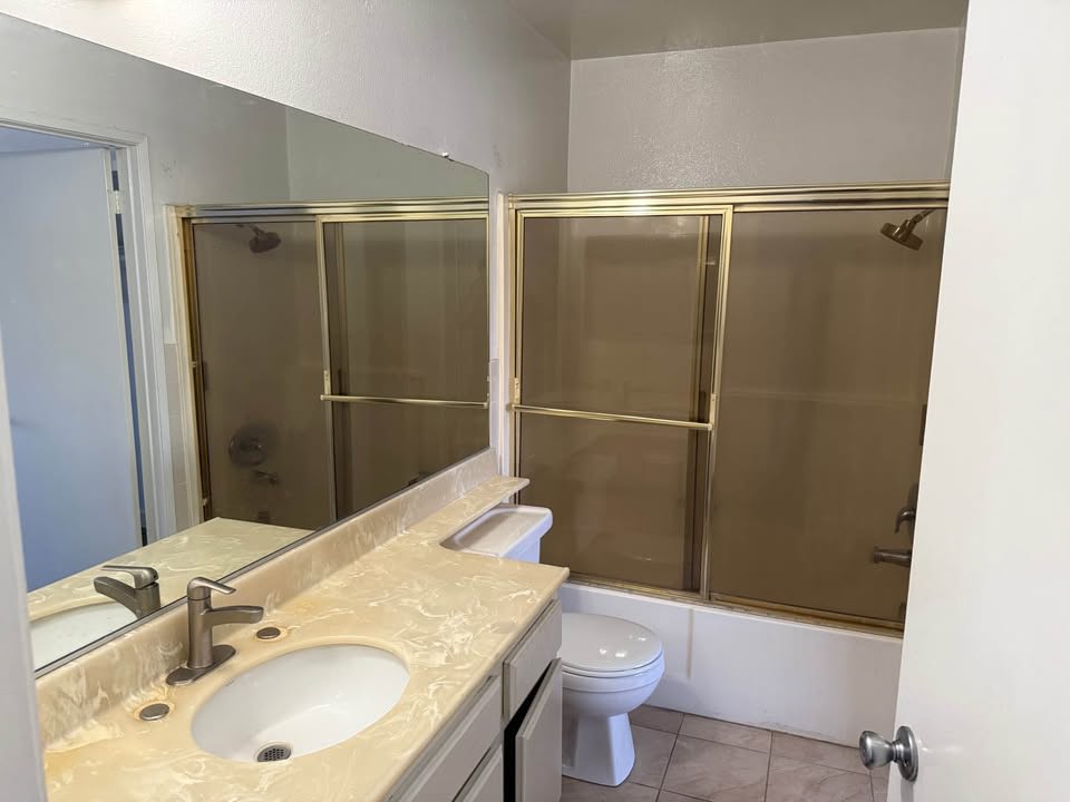 14839 Sherman Way – photo 3