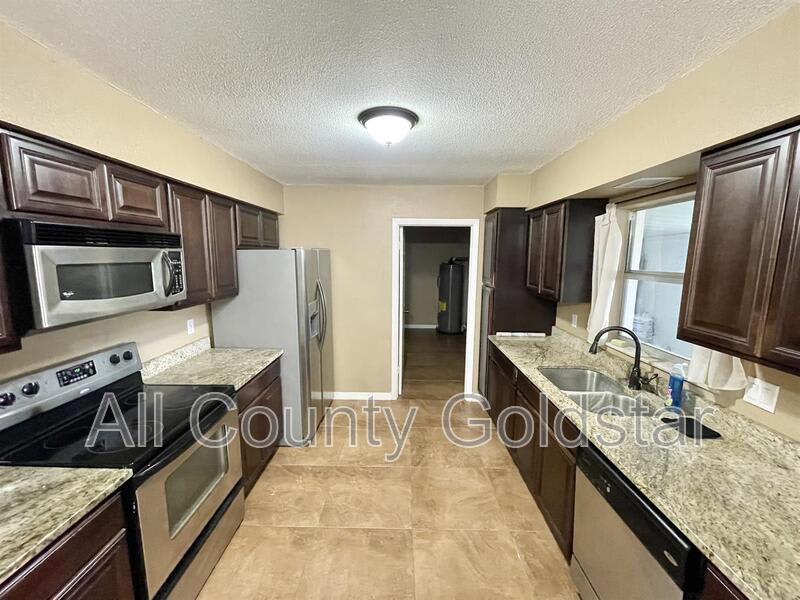 472 Ridgewood St – photo 5