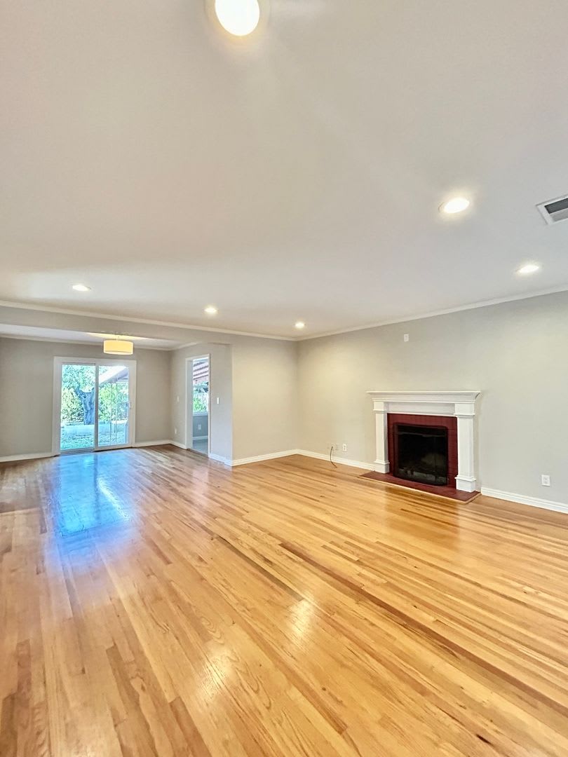 Beautiful, 2 Bedroom, 1 Bathroom, Home in Redwood City Available NOW! – photo 3