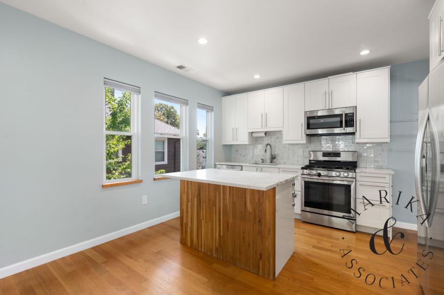 576 Lagrange St. – photo 1