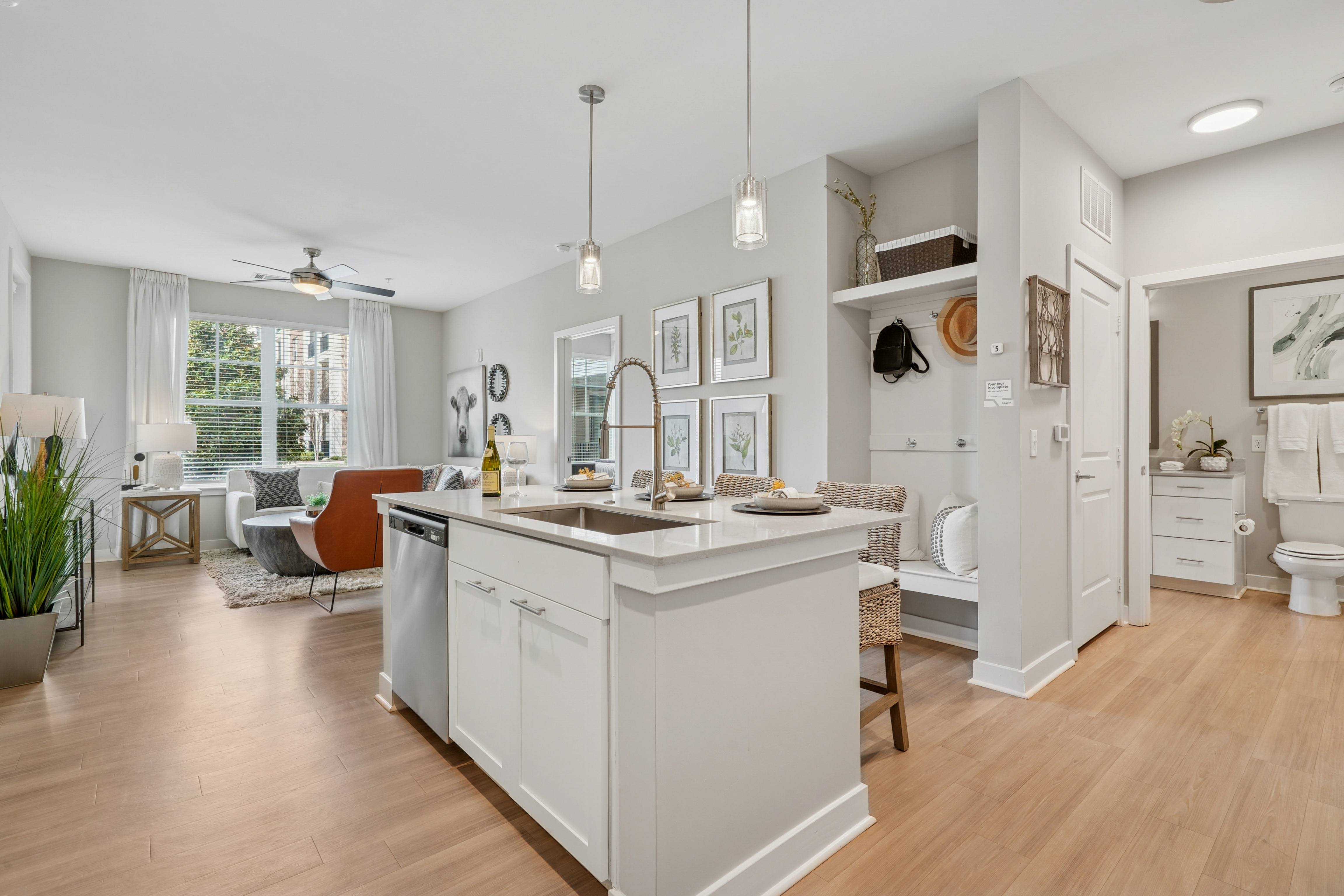 Matthews Square Apartments – photo 2