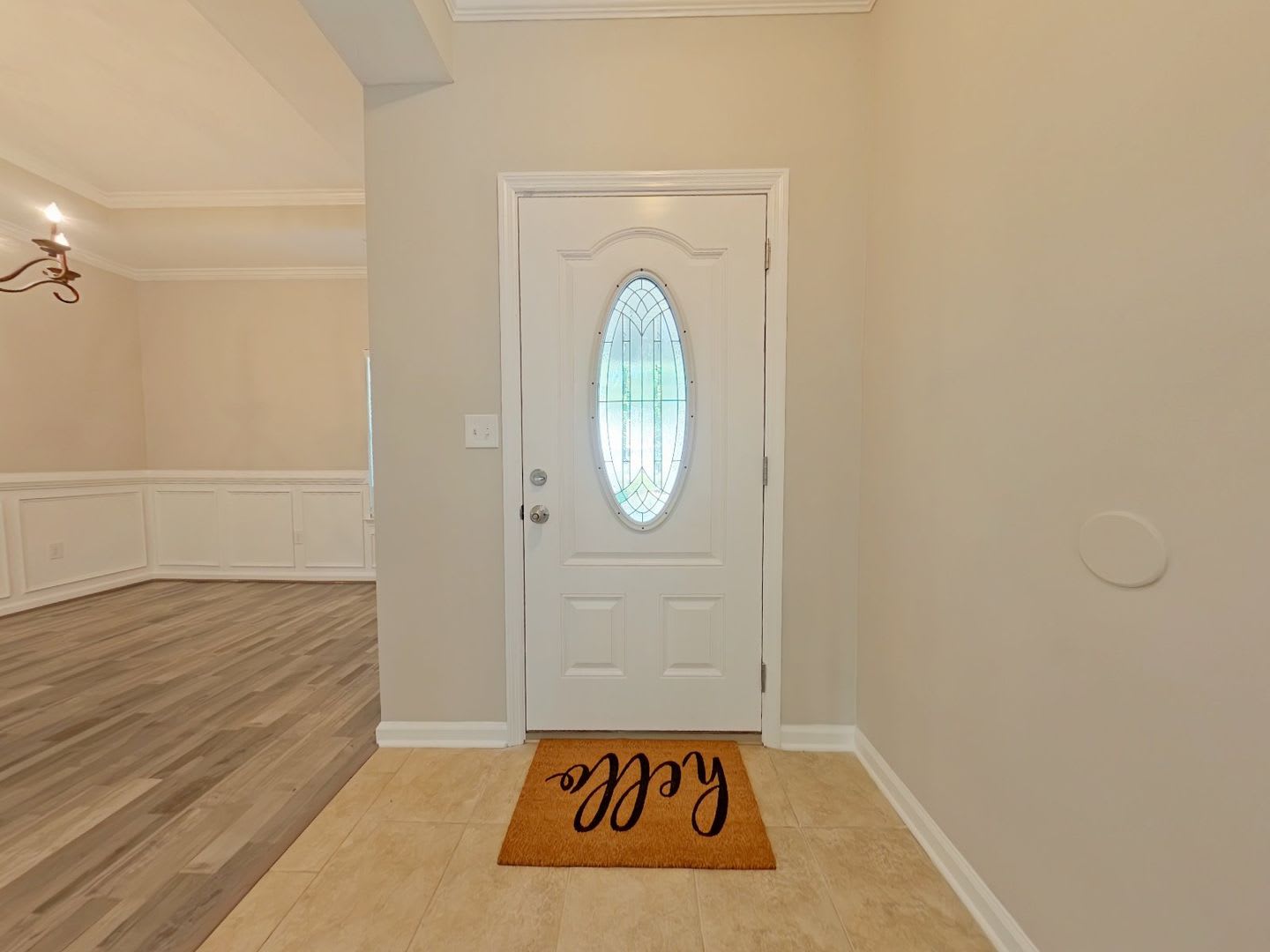 Fresh 3 Bedroom 2 Bath Home With 2 Car Garage – photo 3