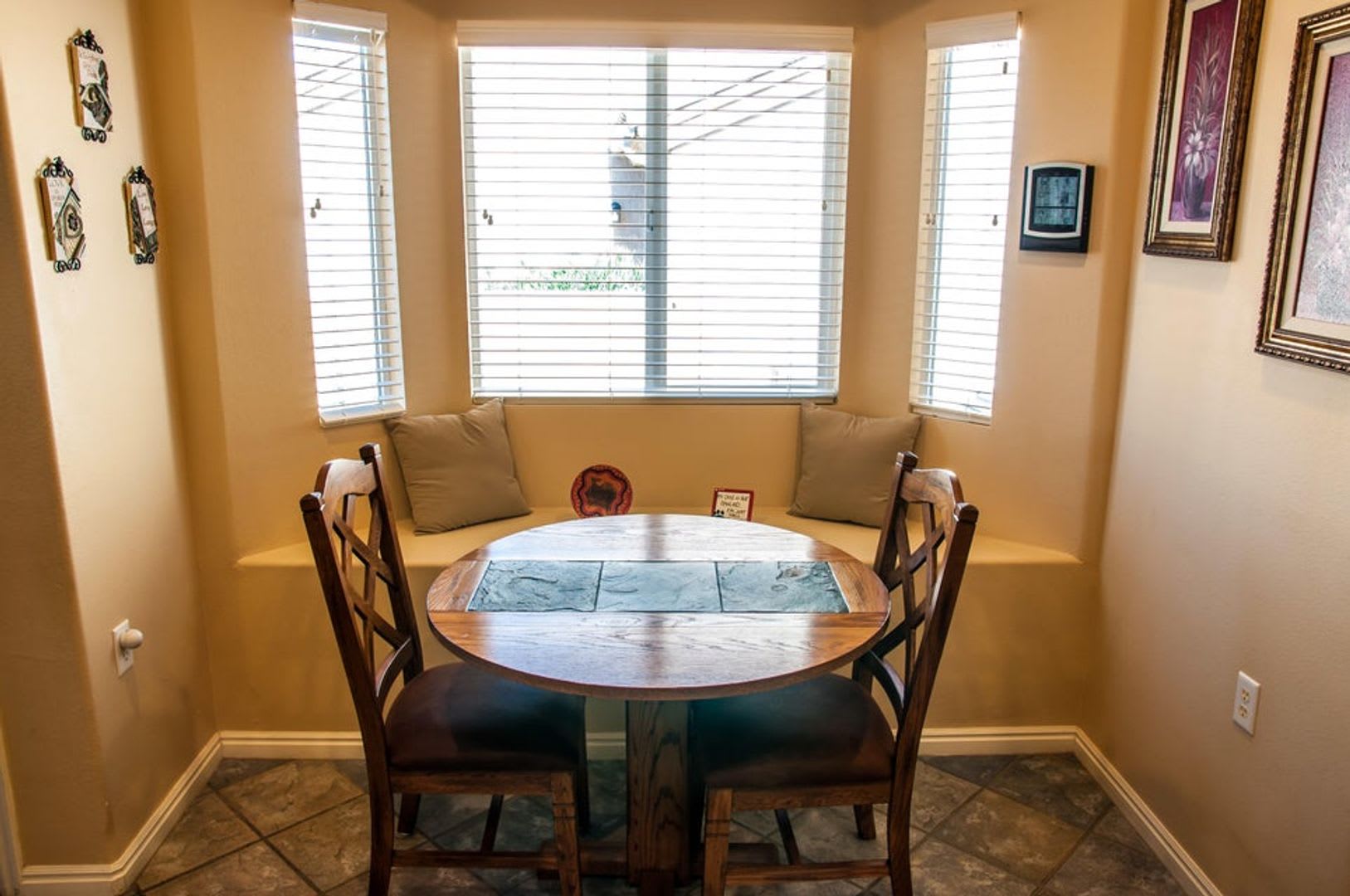 Spacious Two Bedroom home in Sunriver- Lots of Amenities! – photo 4