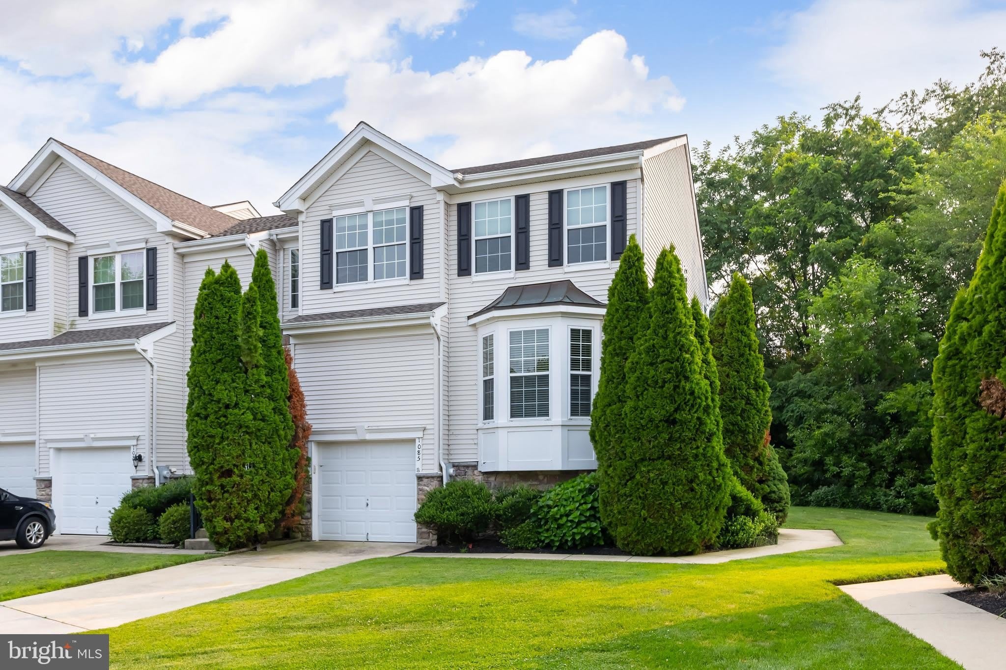 1085 BUCKINGHAM – photo 1