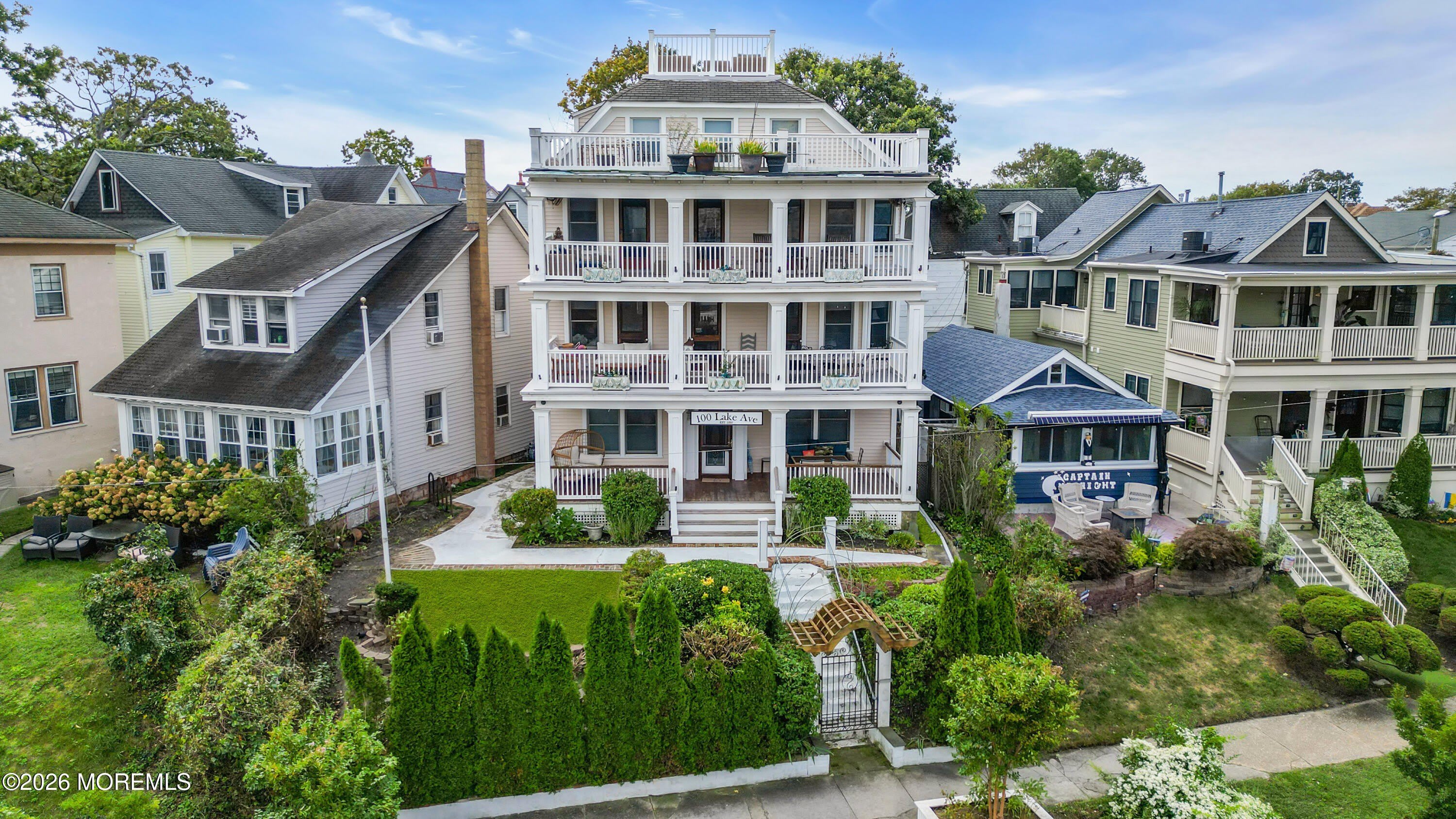 100 Lake Avenue – photo 1