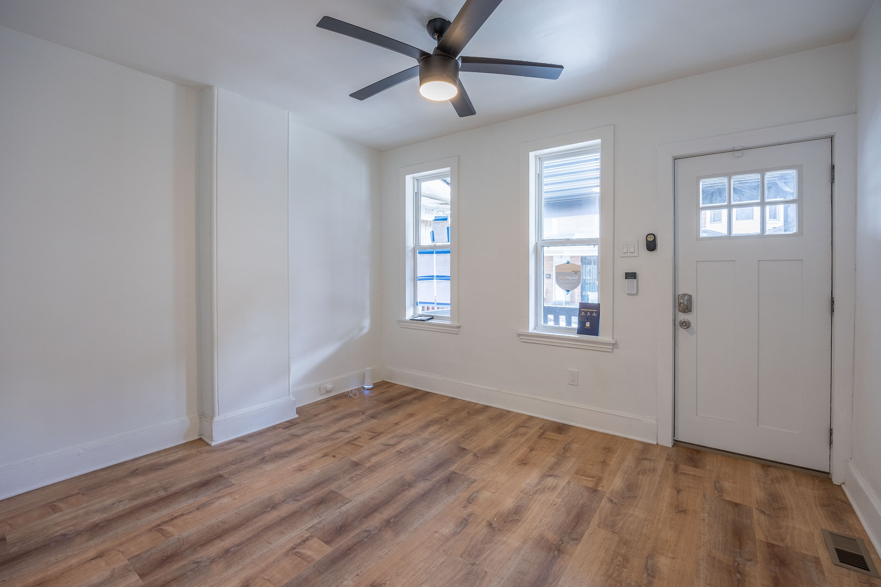137 E Pleasant Street – photo 4