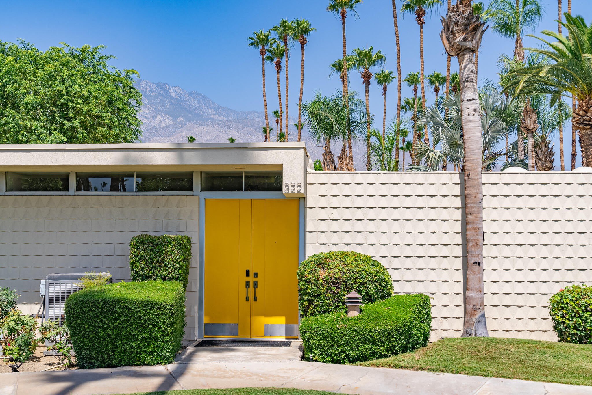 322 Desert Lakes Drive – photo 3
