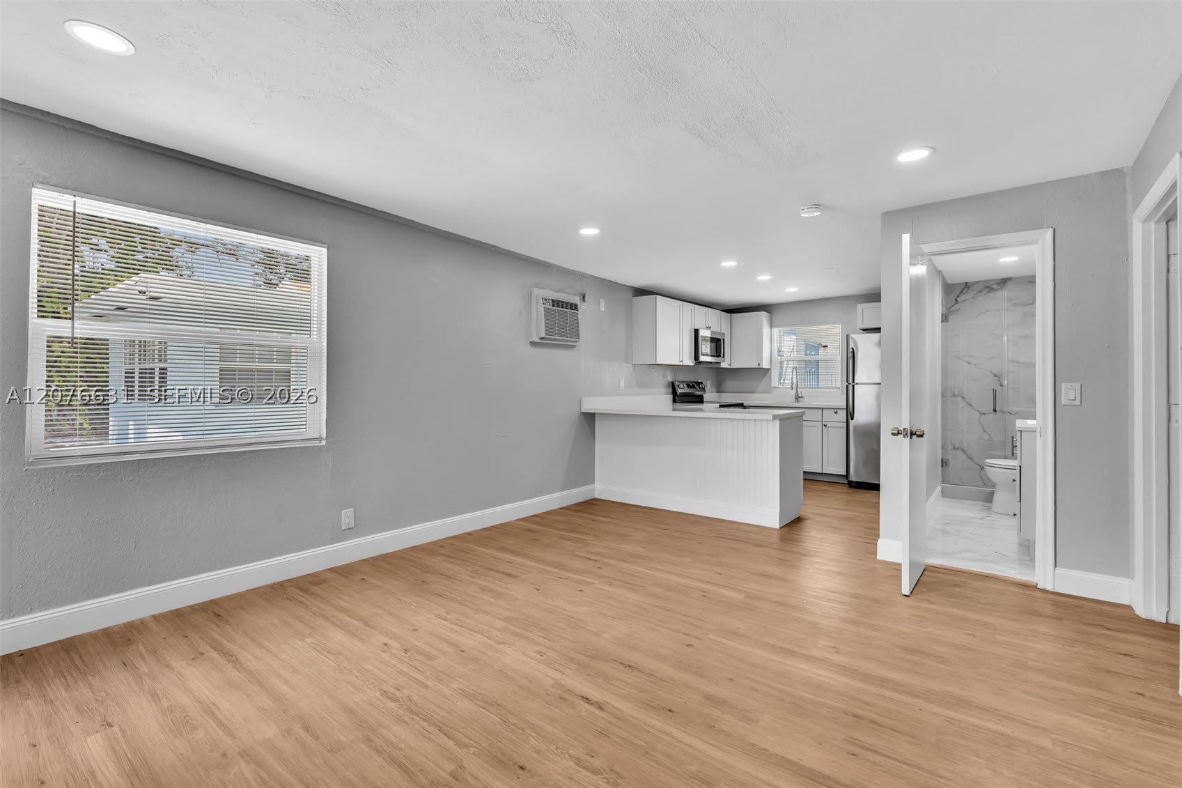 163 NW 40th St – photo 4