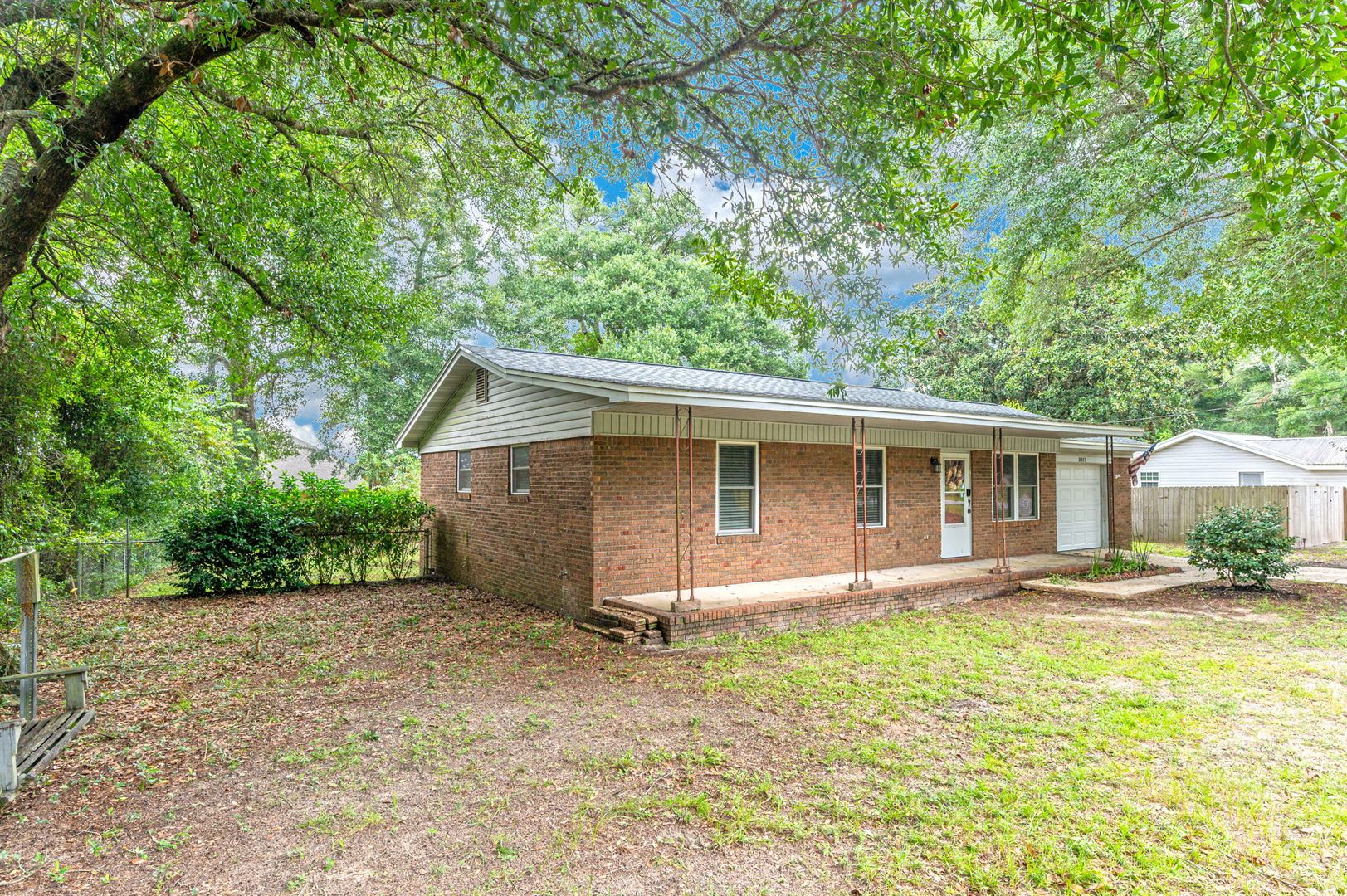 2317 Lewis St – photo 4
