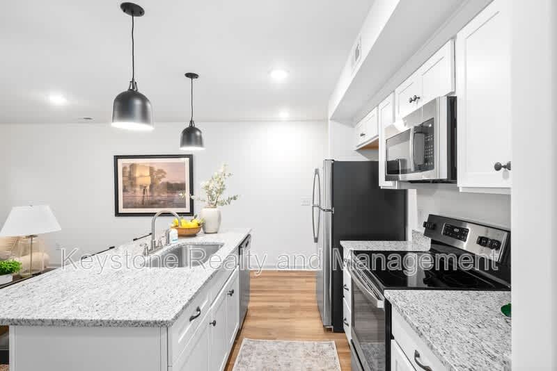 933 Center Road – photo 5