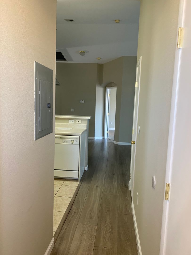 Remarkable totally renovated 2bed 2bath townhome is SW Las Vegas – photo 4