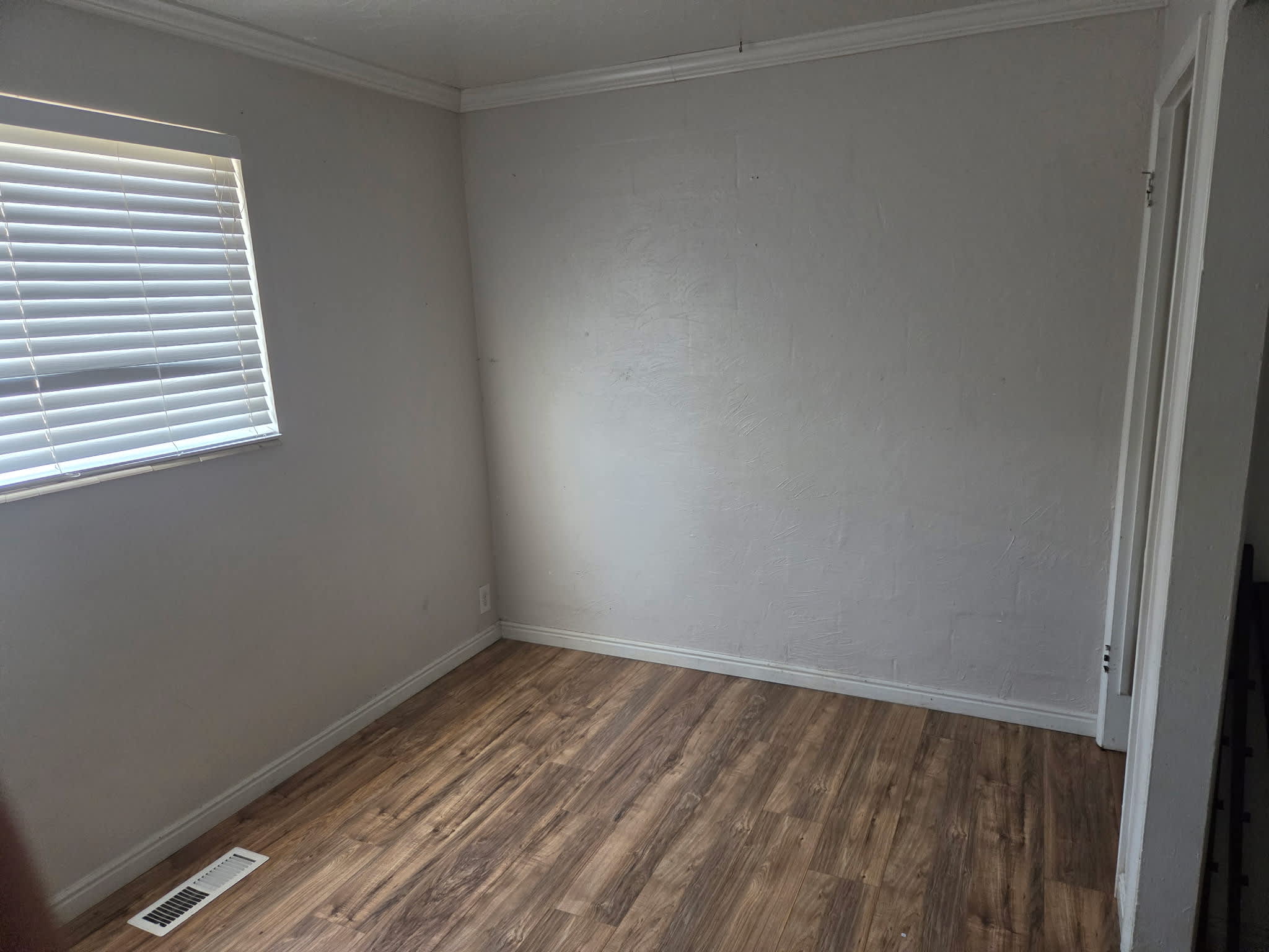 562 East 4500 South – photo 4