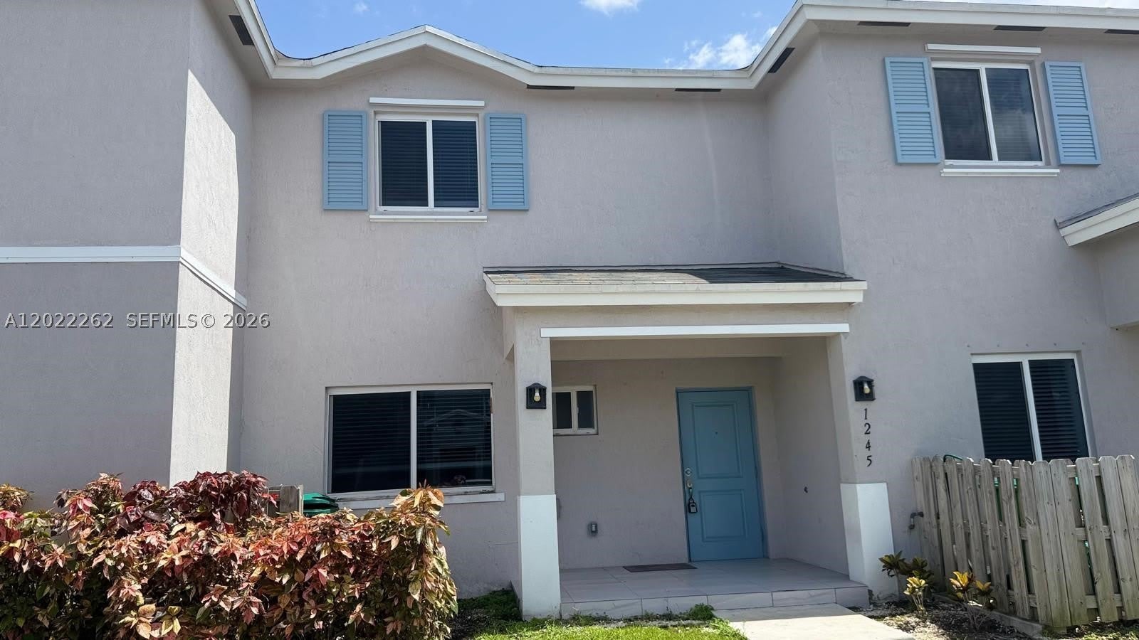 1245 NW 3rd Ln – photo 3