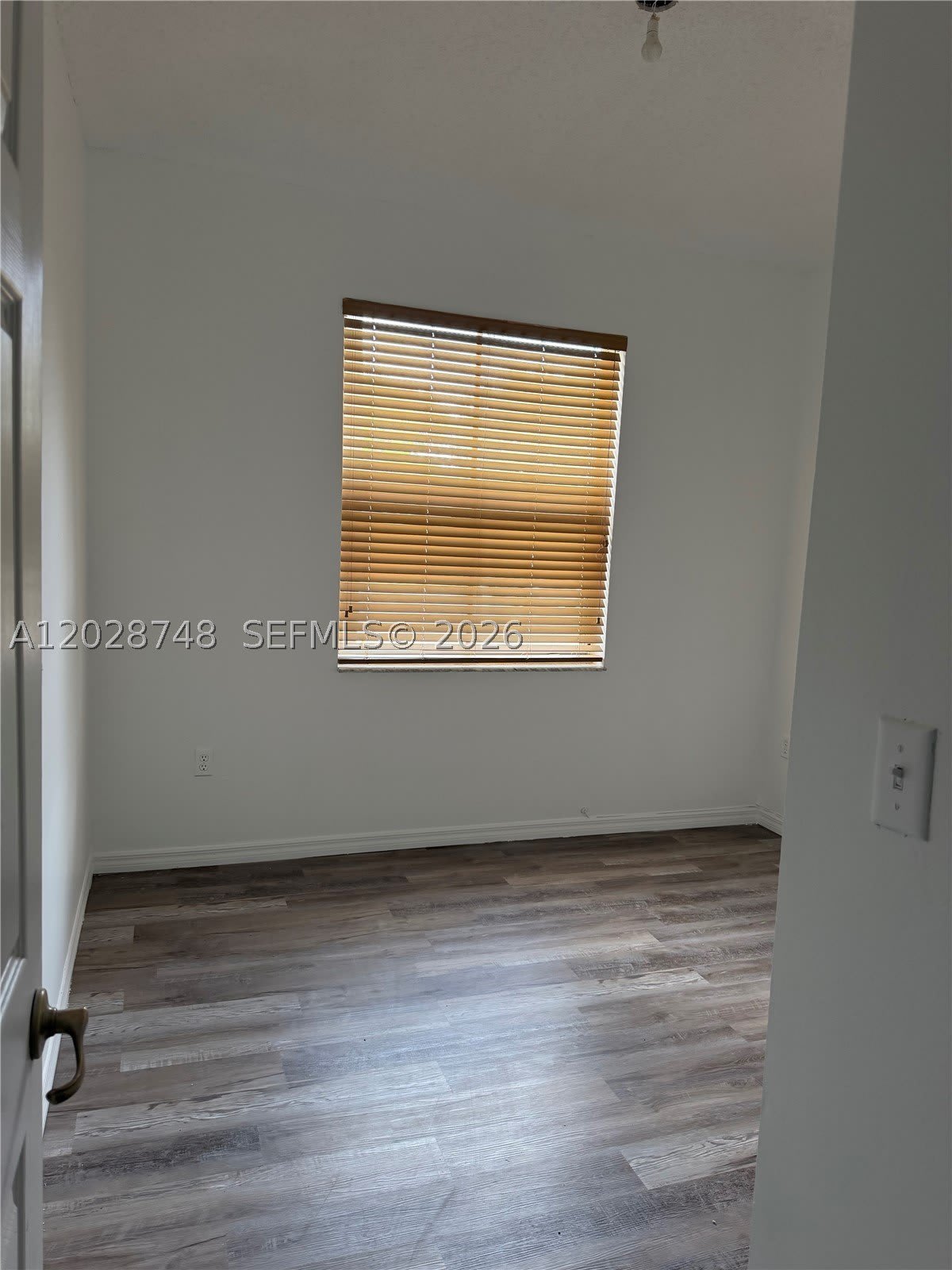 994 NE 42nd Ter – photo 3