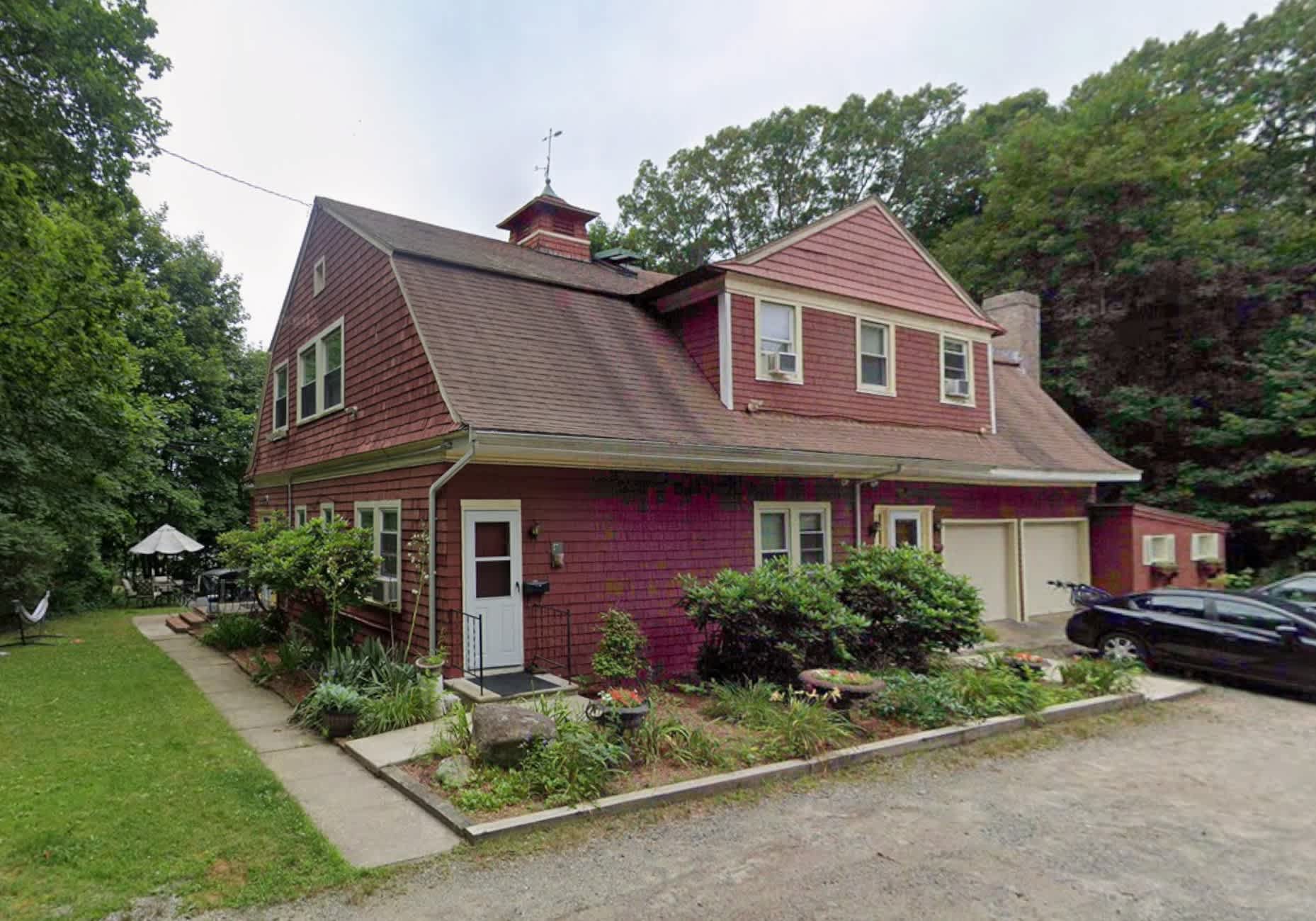 31 Highland Ave – photo 1