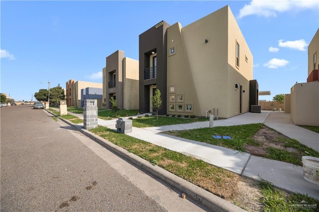 1220 Camellia Avenue – photo 2
