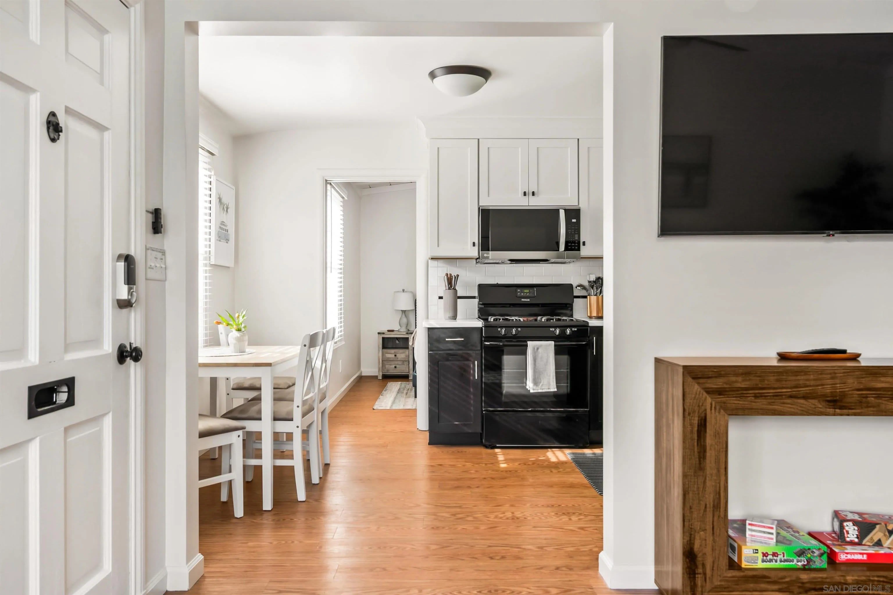 319 Nautilus Street – photo 2