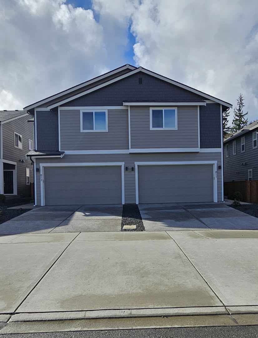 New 4 Bedroom Duplex In Lacey – photo 2