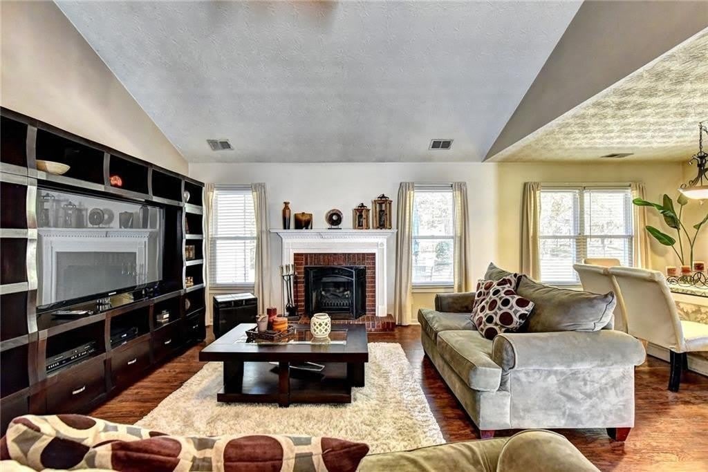 3940 Piper Glen Drive – photo 1