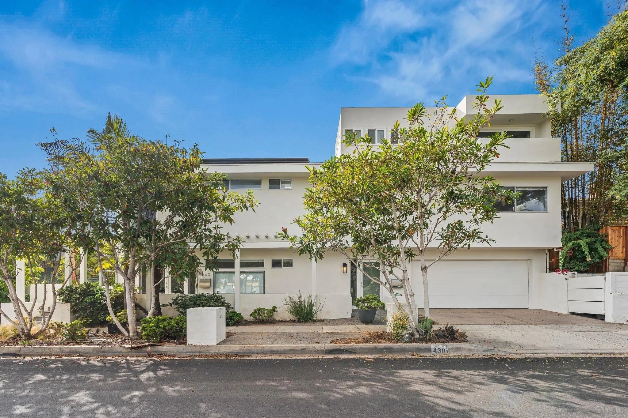 438 La Mesa Ave – photo 1