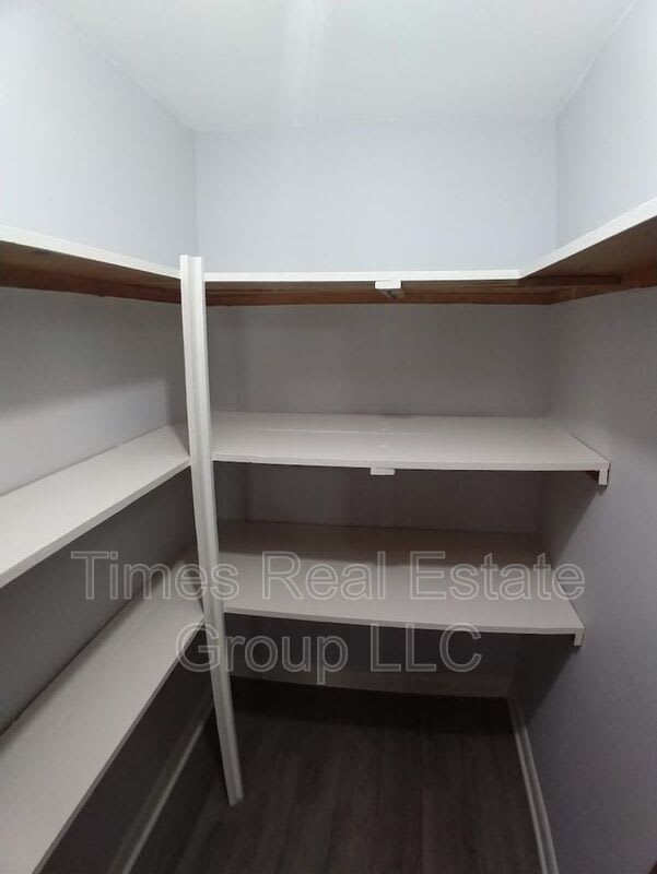 708 Carmen Drive – photo 5