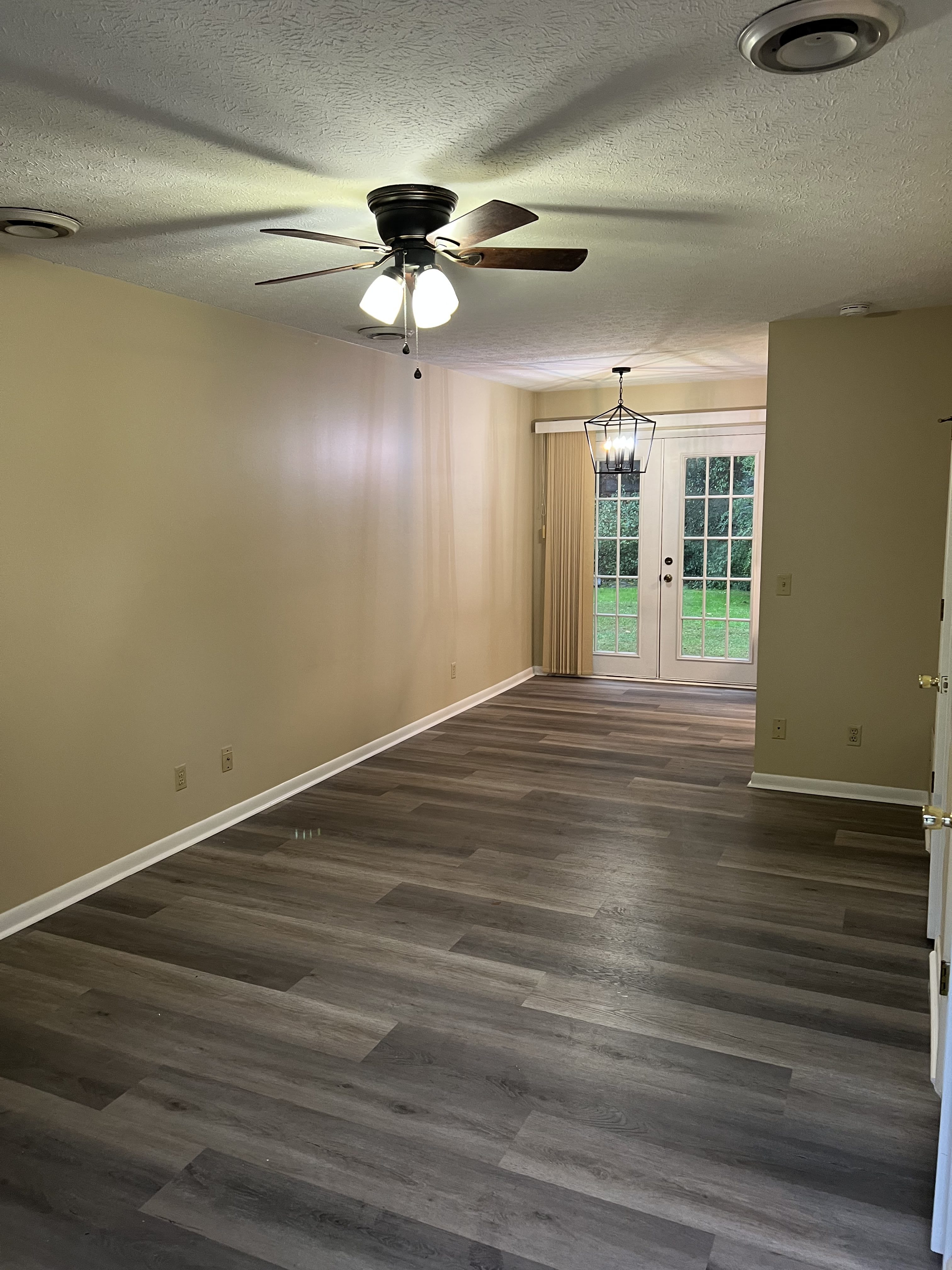 239 Haywood Ln – photo 2