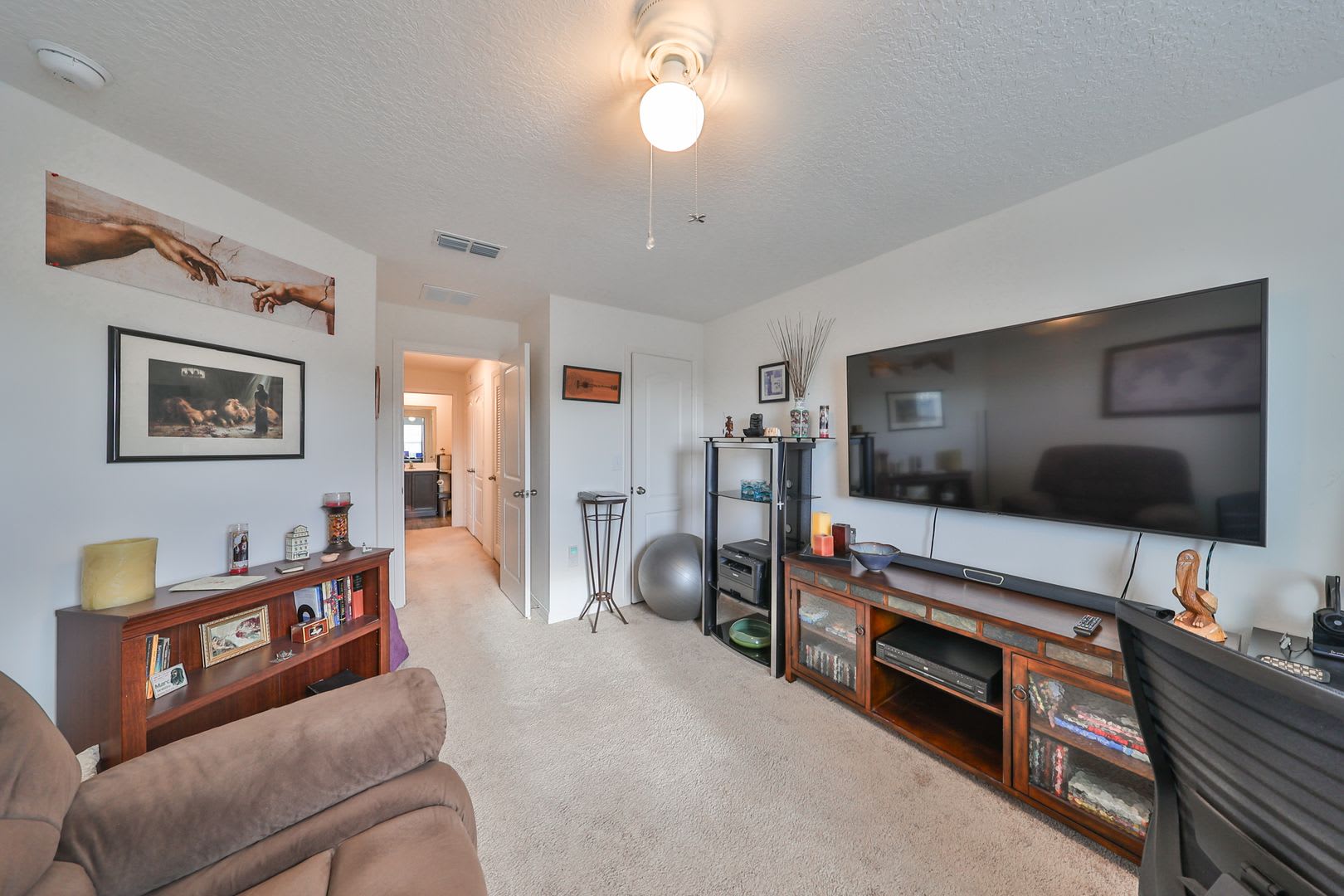 Beautiful Townhome at Madison Village! – photo 3
