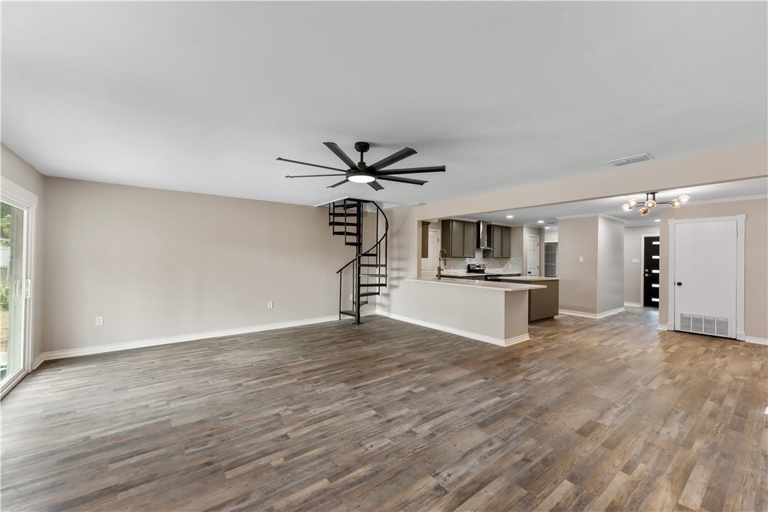 4937 Holmes Drive – photo 5