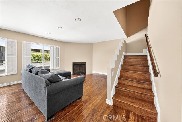 1234 Granville Avenue – photo 3