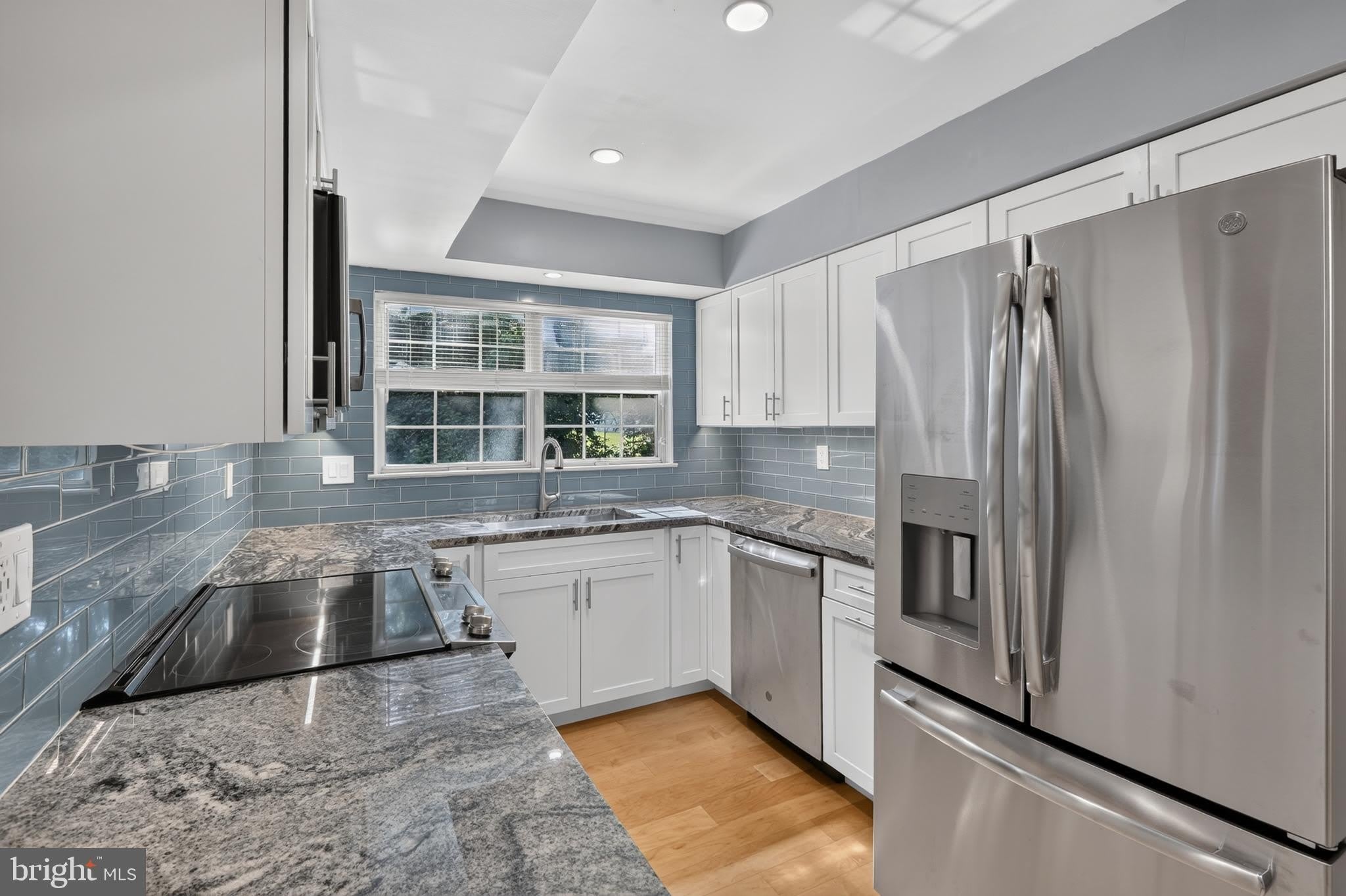 7742 NEW PROVIDENCE Drive – photo 2