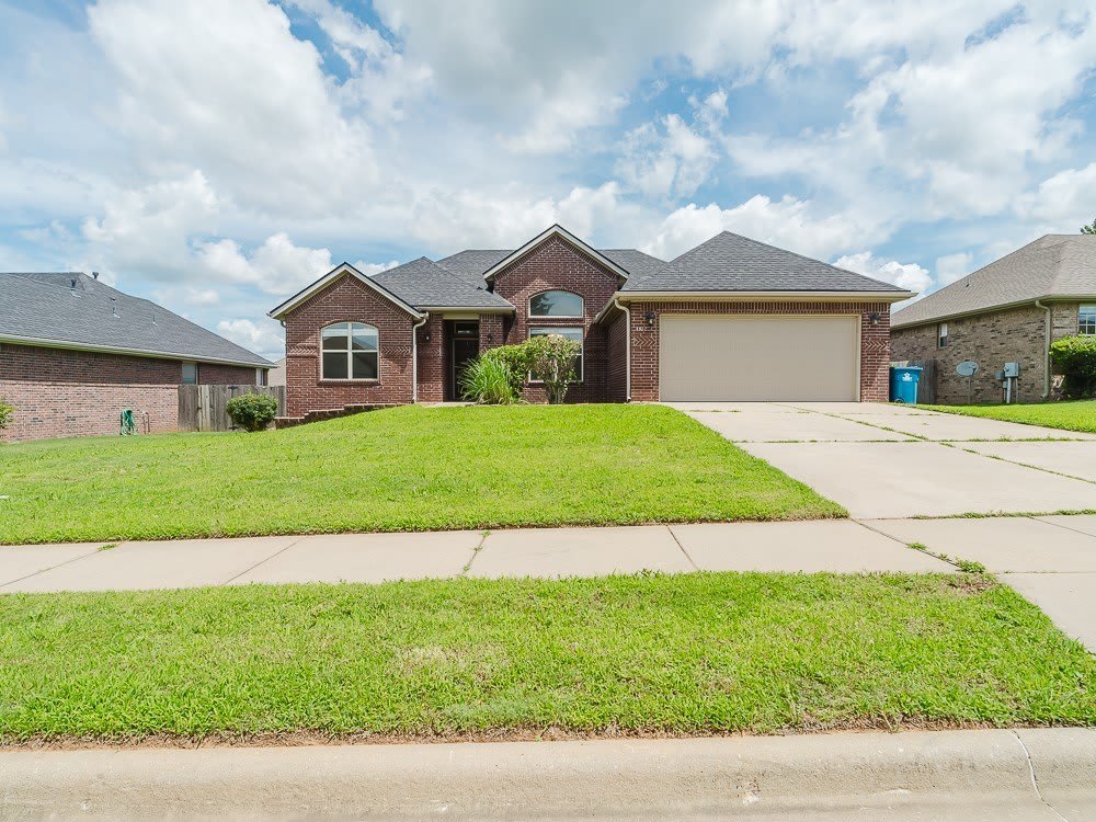 4302 SW Brownstone Avenue – photo 1