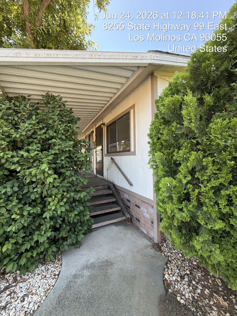8255 HWY 99 E – photo 2