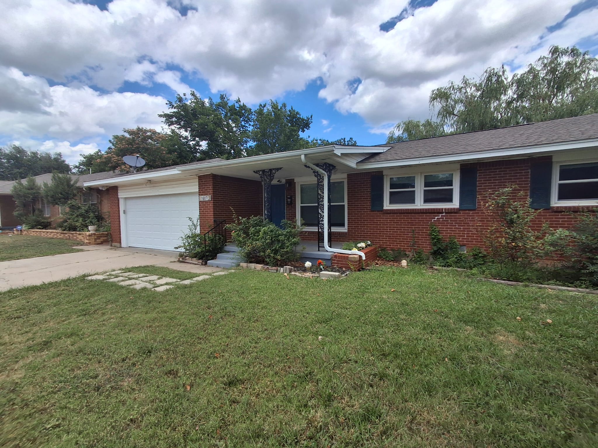 1607 Northwest 27th Street – photo 2