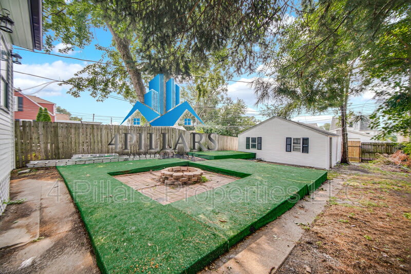 2640 162nd St – photo 3